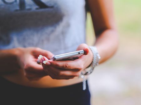 ಸ್ನೇಹಿತರ ಜತೆ ಚಿಟ್ ಚಾಟ್‌ ಬೇಡ: