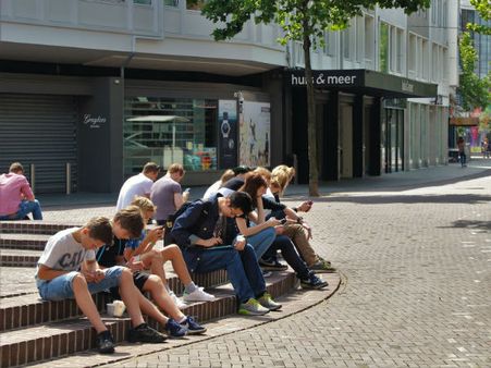 ಕಲರ್ ಫುಲ್ ಟೀನೇಜ್: 