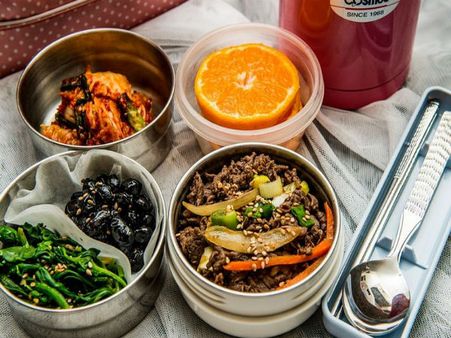 ಲಂಚ್ ಕ್ಲಬ್ ಸೇರ್ಪಡೆಗೊಳ್ಳಿ