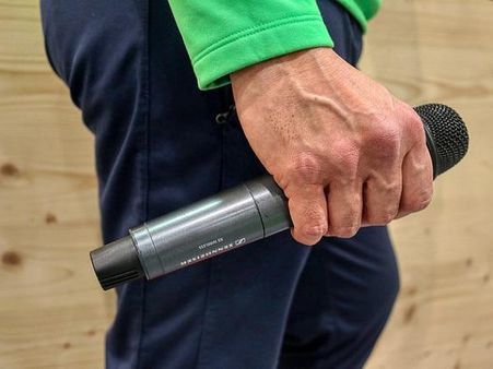  ಸಮುದಾಯ ಮಾಡರೇಟರ್