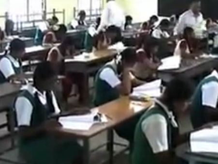 தமிழில் பிட் அடித்த 16 பேர்