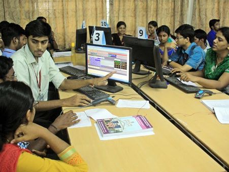 1,83,905 இடங்கள் காலி