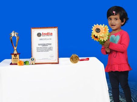 அபுதாபியிலிருந்து வந்தார்