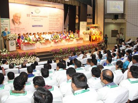 பட்டமளிப்பு விழா