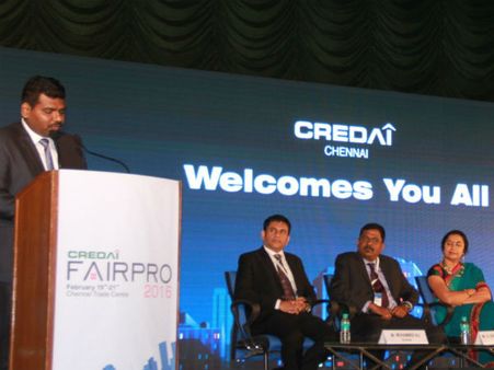 நடிகை சுகாசினி