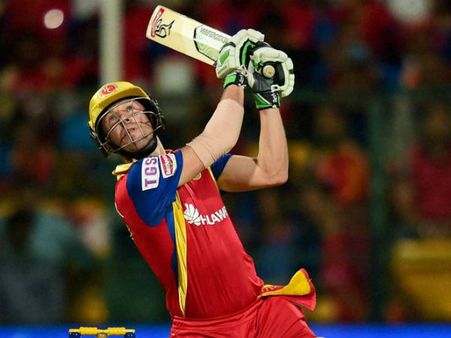 சரித்திர சாதனை வீரர் 