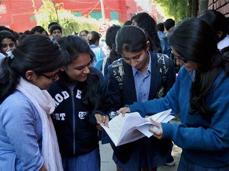 சிபிஎஸ்இ பள்ளிகளில் ஹிந்தி கட்டாயம் 