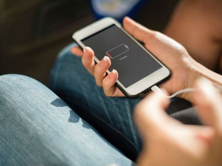 சார்ஜ்ர்: 