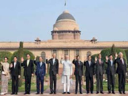 1. 2018 ஆம் ஆண்டின் குடியரசு தினவிழாவில் இந்தியாவின் சிறப்பு விருந்தினாராக பங்கேற்ற வெளிநாடு விருந்தினர் யார் 