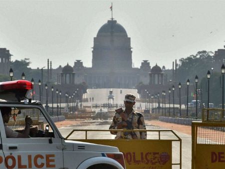 3. இந்திய தலைநகரம் டில்லியாக கல்கத்தாவிலிருந்து எப்பொழுது மாற்றப்பட்டது ?