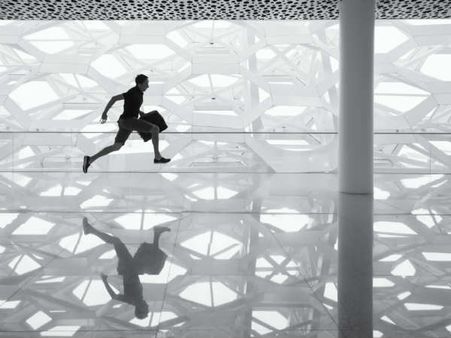 இங்க  என்ன சொல்லுது ? எஸ்கேப்  எஸ்கேப்பா 