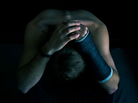 சந்தோஷம் போய்டுச்சு வெறும் தோஷம் தான் இருக்கா?