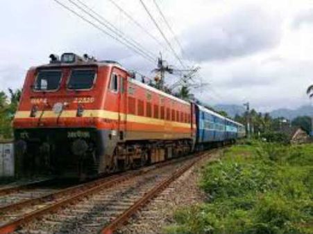 1. உலகிலேயே அதிவேகத்தில் பறக்கும் ரயிலை தயாரிக்கவுள்ள  நாடு எது ?