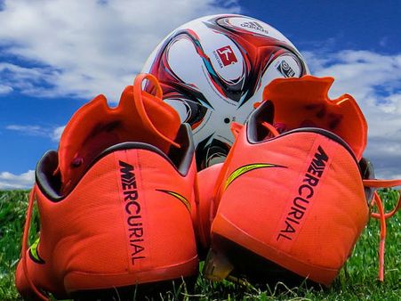 9. 21 வது கால்பந்து கோப்பை  எங்கு நடைபெறுகின்றது? 