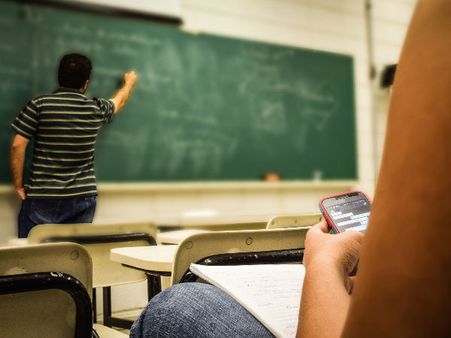 3.கடன் விகிதம்: