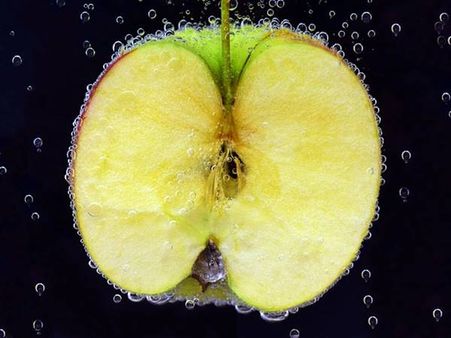 கேள்வி 3: பாதி ஆப்பிள் போல் இருப்பது?