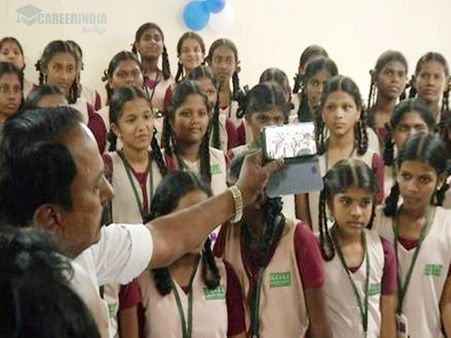 குரூப் செல்ஃபியா ?