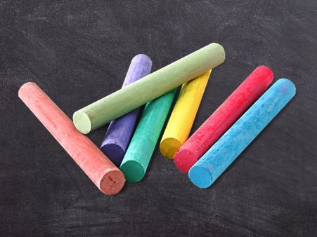 சாக்பீஸ் முழுக்க சுண்ணாம்பு இல்லியாம்