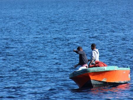 கேள்வி 6. மீன்கள் இல்லாத ஆறு எது ?