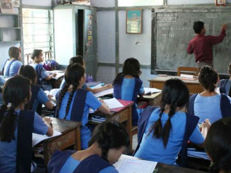 ஆசிரியர்களுக்கே அவகாசம்