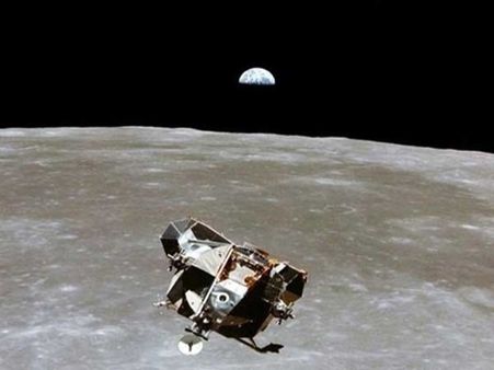 நிலவின் சுற்றுவட்டாரப் பாதை