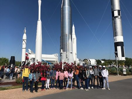 சர்வதேச விண்வெளி அறிவியல் மாணவர்கள்