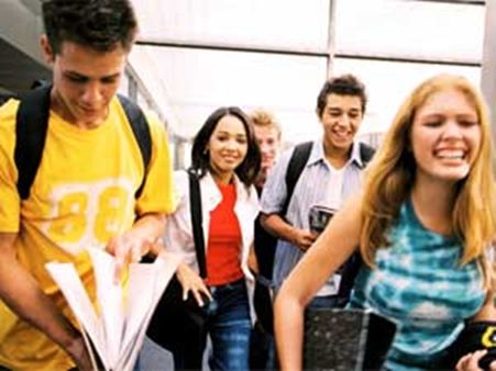 ஜீன்ஸ் பேன்ட், டி-சர்ட்