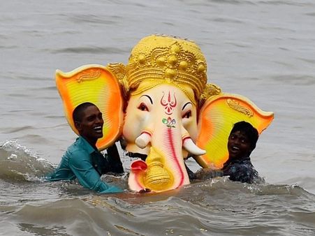 நீரில் கரையும் கணேசா..!