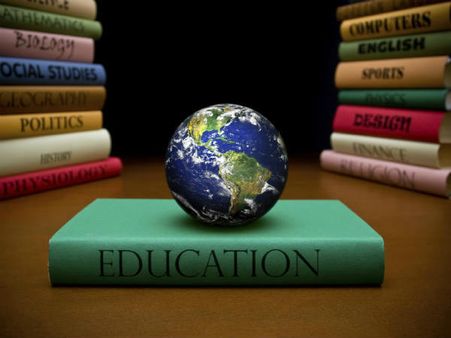 அடையாளங்களை மறைக்கும் கல்வி