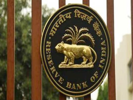 கல்வித் தகுதி:-