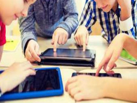 ஆன்லைன் வழியில் வகுப்புகள்