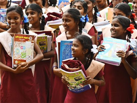 பள்ளிகள் திறப்பு