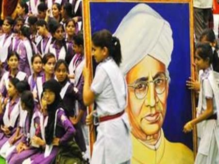 கொரோனாவில் முடங்கிய கொண்டாட்டம்