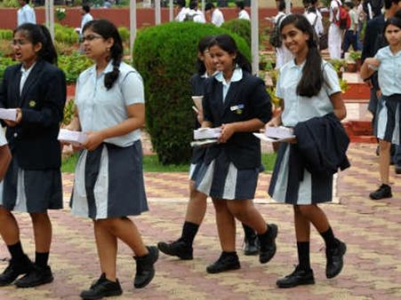 திறக்கப்பட்ட பள்ளிகள்