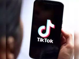 Amazon ने कर्मचारियों से कहा डिलीट करें टिक-टॉक, विवाद बढ़ने पर पलटा फैसला