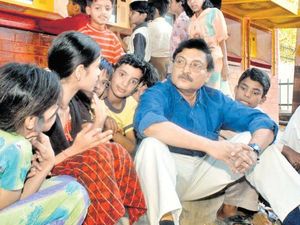 Top 10 Teachers In India 2022 भारत के सबसे महान शिक्षकों की कहानी, विश्व में किया नाम रोशन