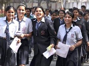 CBSE Exam 2021: सीबीएसई 10वीं 12वीं परीक्षा शुल्क 14 नवंबर तक बढ़ाने मांग, CBSE ने 31 अक्टूबर की