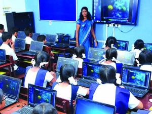 Unlock 5.0 Guidelines Schools Reopening: शिक्षा मंत्रालय ने स्कूल खोलने के लिए दिशानिर्देश जारी किए