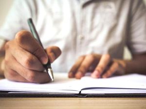 Board Exam Dates 2021 Updates: मार्च में होगी बोर्ड परीक्षाएं, स्तिथि आकलन के बाद जारी होंगी डेट शीट