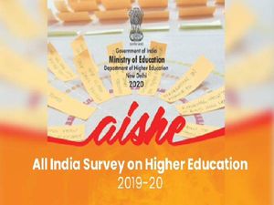 AISHE Report 2020 In Hindi: एआईएसएचई रिपोर्ट 2020 जारी, इंजीनियरिंग नहीं, BA भारत में सबसे लोकप्रिय कोर्स