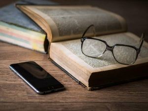 Career After BA Literature in Hindi : बीए हिंदी लिटरेचर करने के बाद जॉब स्कोप, जाने डिटेल्स 
