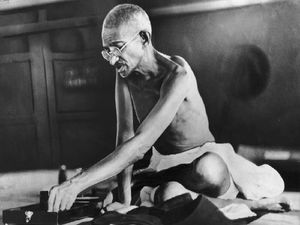 Gandhi Jayanti 2022: जानिए गांधी जी के अनमोल विचार, जिन्हें अपना कर आप अपने जीवन में भी बदलाव ला सकते हैं