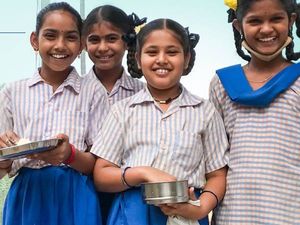 MPI Report 2022: भारत में 15 साल में 41.5 करोड़ लोग गरीबी से बाहर