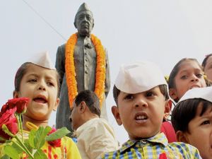 Children's Day 2022: बाल दिवस पर जानिए पंडित नेहरू से जुड़ी ये 7 बातें