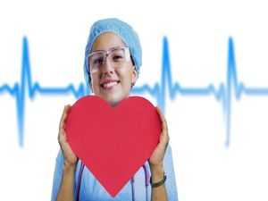 डिप्लोमा इन नर्सिंग कैसे करें, जानिए कोर्स, फीस और टॉप कॉलेज के बारे में