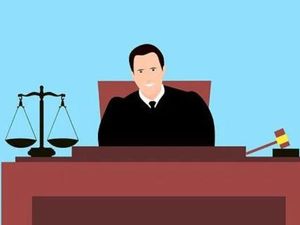 How to become a Judge in India: भारत में कैसे बनें जज जानिए