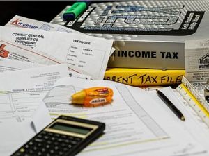 B.Com टैक्सेशन एंड फाइनेंस में कैसे बनाएं करियर, जानें टॉप कॉलेज और फीस के बारे में