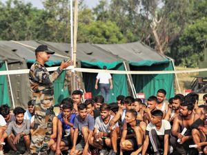 8वीं, 10वीं और 12वीं पास छात्रों के लिए Agniveer बनने का सुनहरा मौका, 15 मार्च तक करें आवेदन