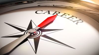 Future Scope After 10th: जानिए कक्षा 10वीं के बाद क्या है टॉप करियर ऑप्शन