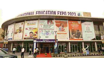 IIEE: एजुकेशन एक्सपो में छात्रों के लिए करियर के हज़ारों विकल्प 